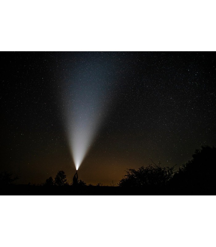 Latarka XML-06 Taktyczna Creed + 2 ładowarki Etui