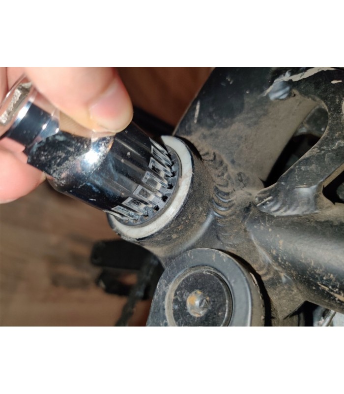 Klucz rowerowy do supportu serwisowanie roweru